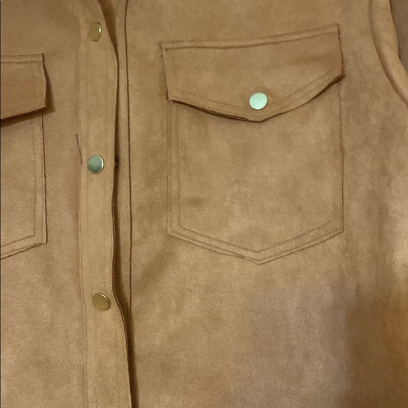 Women's Tan Suede Shirt Jacket - Picture 4 of 6
